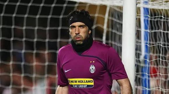 哈登今日凌晨砍下55分，50分+场次追平科比并列历史第三