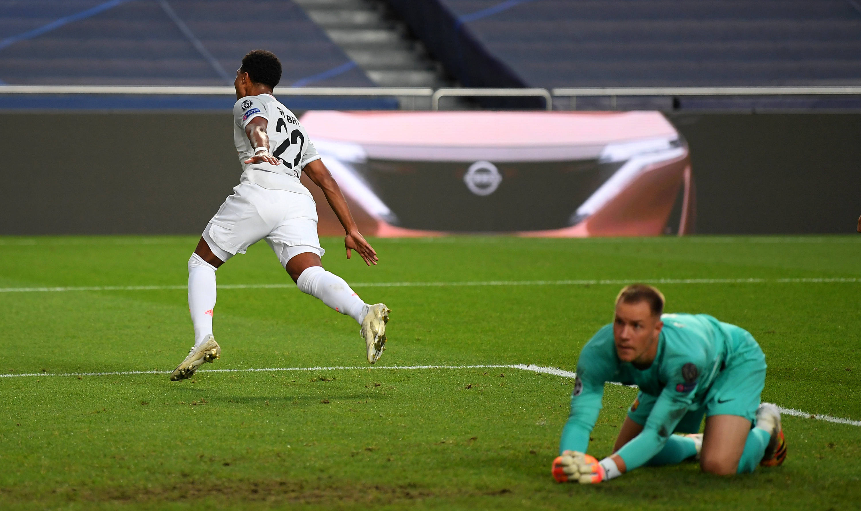 罗马诺：阿森纳对吉拉西的兴趣不实；曼联和巴萨和他有传闻