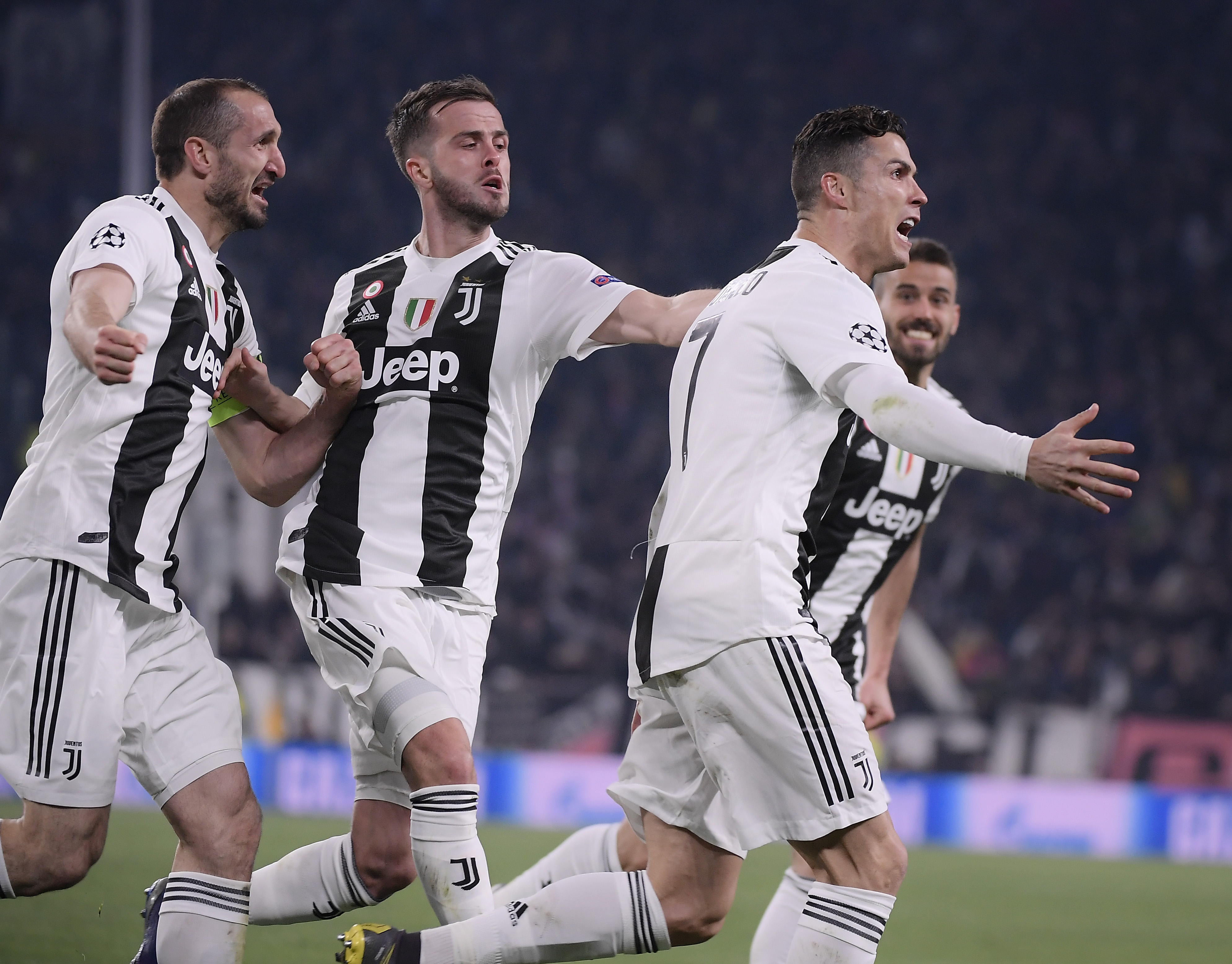 前女篮主帅李亚光：娶羽毛球国手为妻，奥运夺银后升官，65岁被抓