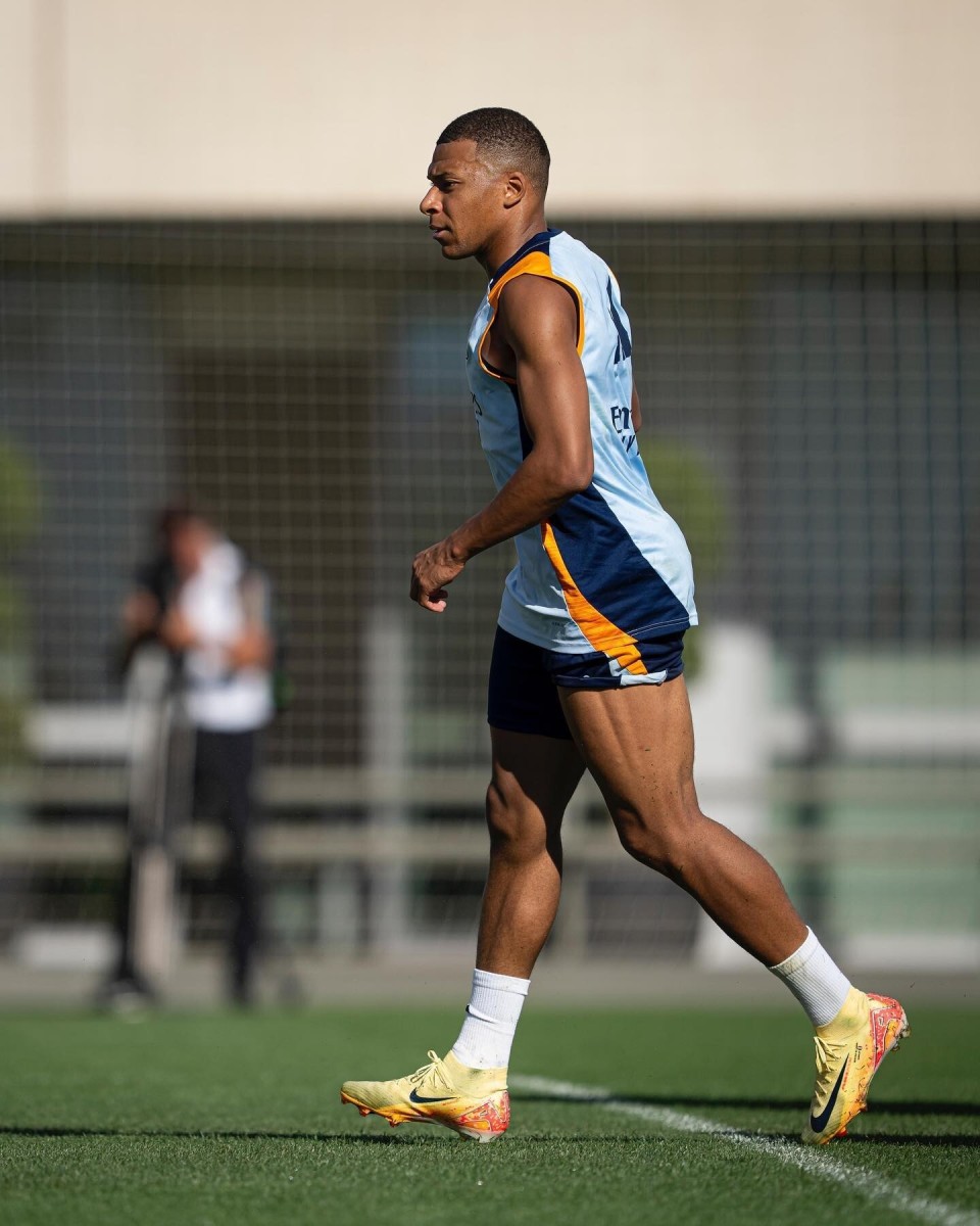 强势反弹！詹姆斯17中12轰下赛季新高29分，外加7板6助