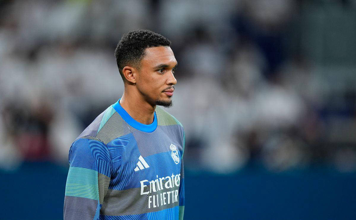 皇马16岁天才首获一线队征召！后防告急 卡斯蒂利亚新星临危受命